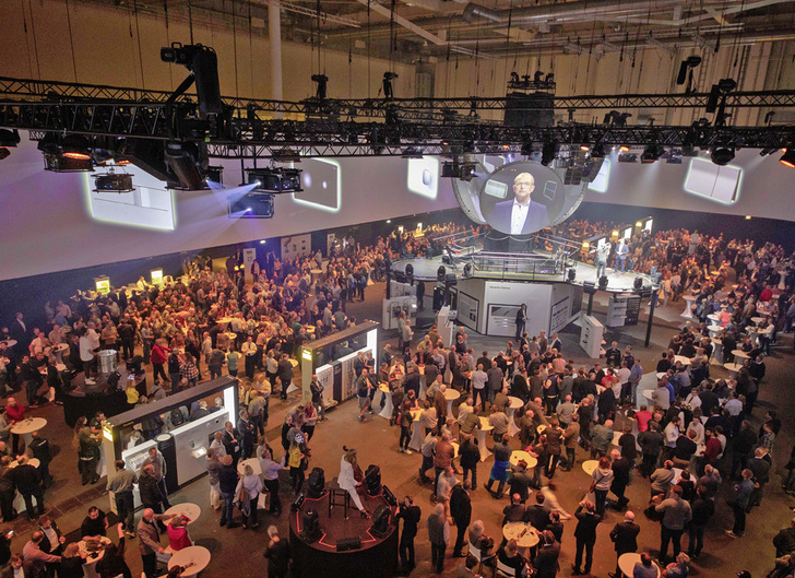 



1
 „Viega 360° erleben“ mit einer einmaligen 360°-Präsentationstechnik zum Deutschland-Auftakt in der Hamburg Messe. 

