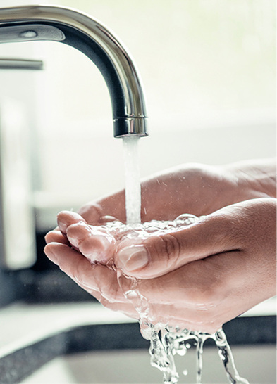 <p>
</p>

<p>
<span class="GVAbbildungszahl">1</span>
 Die hohen Anforderungen der Trinkwasserverordnung an die Trinkwassergüte grenzt die Anwendung von Desinfektionsmaßnahmen stark ein. 
</p> - © Viega

