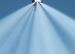 Nebeldüse einer H2O3-Anlage von Aquasys Technik.