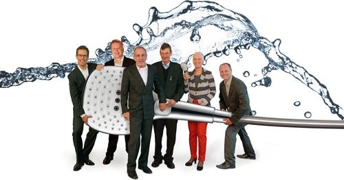 Aufsichtsrat der Hansgrohe SE (v.l.): Keith Allman und Gerald Volas (beide Group President, Masco Corporation), Klaus Grohe (Vorsitzender), Lau Frandsen (Stellv. Vorsitzender), Barbara Scholl und Stefan Krischak (beide gewählte Arbeitnehmervertreter). - © Hansgrohe / Klaus Kramer
