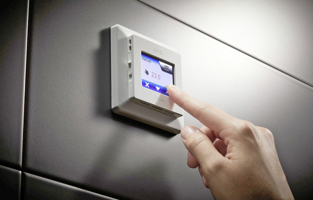 AEG Haustechnik: Komfortregler FRTD 903 TC.