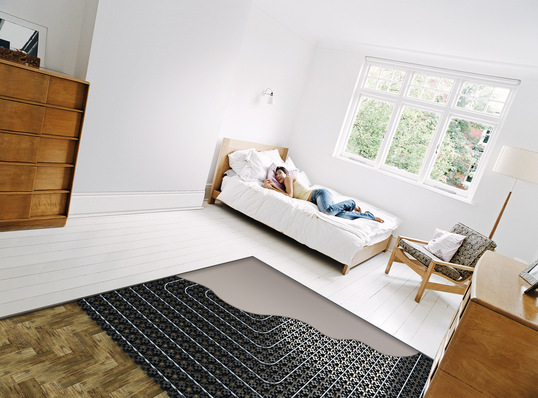 Mit aufeinander abgestimmten Systemen im Bereich der Flächenheizung und Estrichtechnik lassen sich auch besondere Anforderungen, beispielsweise ein niedriger Bodenaufbau bei Renovationsmaßnahmen, umsetzen.