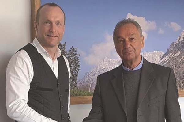 Andreas Ziegler, geschäftsführender Gesellschafter Zewotherm (links) und Helmut Siegmund, Gesellschafter der EHT Siegmund GmbH.