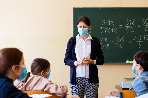 Der FGK hat ein Förderprogramm für die Schullüftung vorgeschlagen, das in der ersten Phase auch mobile Luftreiniger abdeckt.