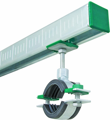 Bild 1 Montageschienen für die Schnellmontage von Rohrschellen stehen im Mittelpunkt dieser Marktübersicht. Das Bild zeigt als Beispiel eine Schiene mit Rohrschelle von Walraven.