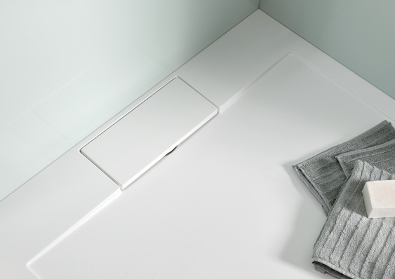 HSK: Die Ablaufgarnitur ist im Rand eingelassen.