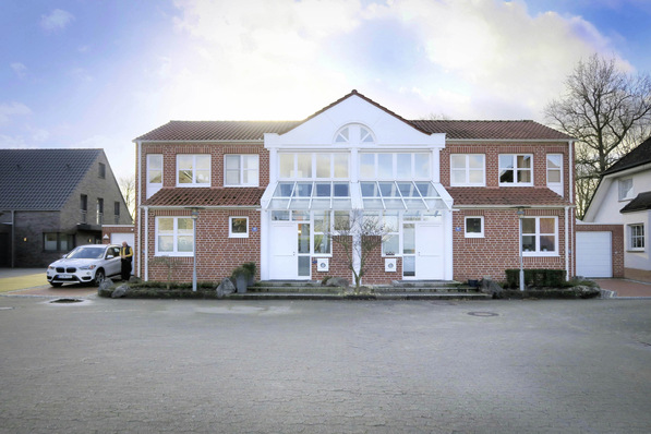 Bild 1 Das großzügig bemessene Eigenheim der Eheleute Klodt wurde als Doppelhaus konzipiert – die rechte Haushälfte ist vermietet.