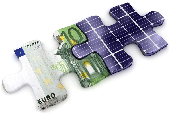 Für Photovoltaik-Anlagen bis 10 kW auf zu eigenen Wohnzwecken genutzten oder unentgeltlich überlassenen Ein- und Zweifamilienhausgrundstücken können künftig vereinfachte steuerliche Regelungen in Anspruch genommen werden.