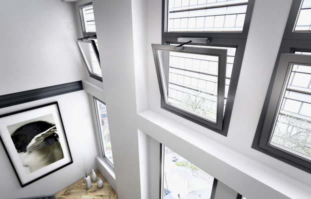 Bild 1 Kraftbetätigte bzw. automatisierte Fenster gelten gemäß der europäischen Maschinenrichtlinie MRL 2006/42/EG als Maschinen.