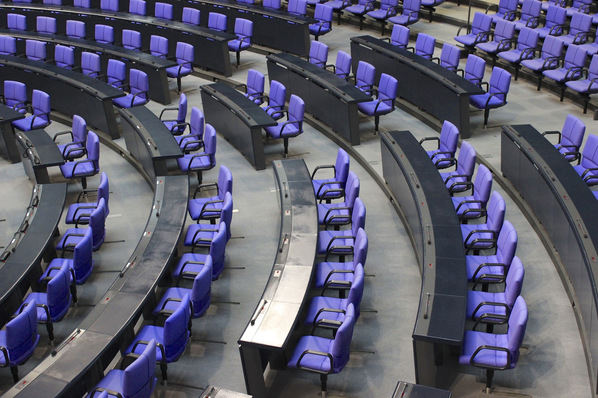 Für die Bundestagswahl am 26. September 2021 sind rund 60,4 Mio. Deutsche wahlberechtigt. Etwa 2,8 Mio. Wahlberechtigte haben erstmalig eine Wahlbenachrichtigung zur Wahl des Deutschen Bundestages erhalten.
