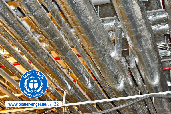 Isover: Technische Isolierung mit Umweltzeichen „Blauer Engel“.