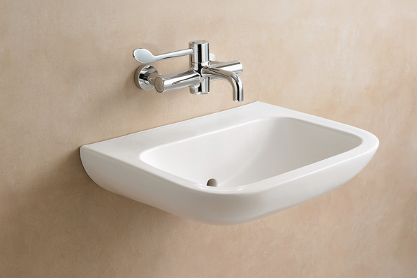 Ideal Standard: Waschtisch mit rückwärtigem Abfluss Contour 21+.