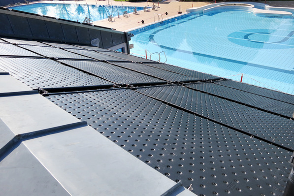 Roth: HelioPool-Schwimmbarabsorber.