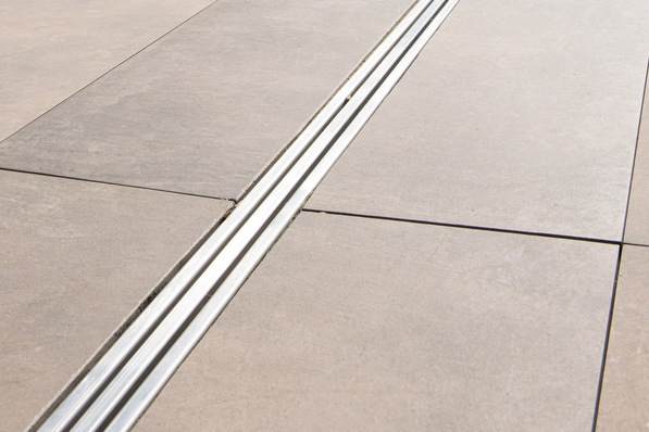 Aschl: Terrassenrinne CLArin S15-T.