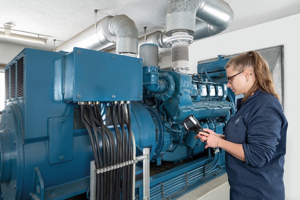 Bild 1 Die Elektrothermografie erlaubt eine erste Zustandsanalyse elektrischer Anlagen auch im laufenden Betrieb, auch unter Spitzenlasten.