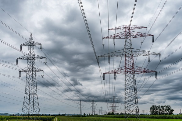 Die Ampel-Koalition will über einen Erlösobergrenze eine Basisversorgung mit günstigeren Strompreisen finanzieren.