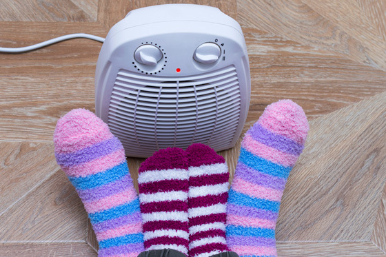 Verbraucherinnen und Verbraucher decken sich vor dem Hintergrund der drohenden Gasknappheit mit Heizlüftern und anderen elektrisch betriebenen Direktheizungen ein. 