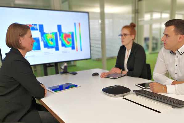 Bild 1 Strömungsgeschwindigkeiten, Rauchkonzentrationen, Sichtweiten und Temperaturen gehören zu den wichtigsten Ergebnissen der numerischen Brandsimulation.