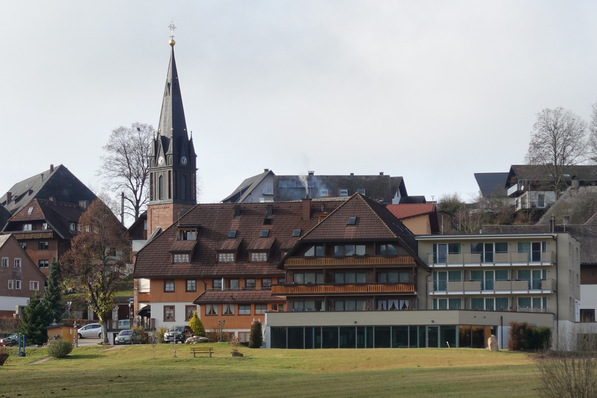 Bild 1 Das Hotel Sonne-Post im Bergdorf Waldau ist ein Schwarzwälder Familienbetrieb mit über 150 Jahren Tradition.