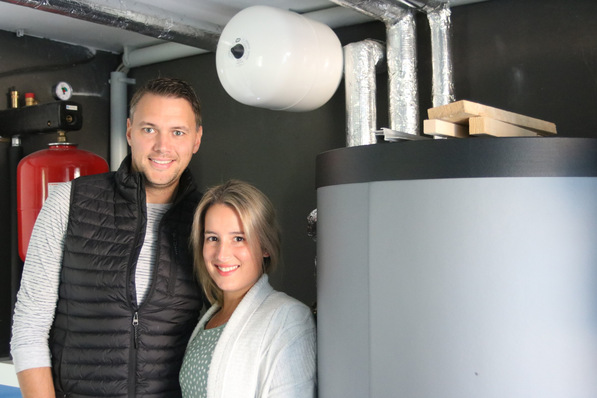 Stefanie & Stefan Breit in ihrem Heizungskeller.