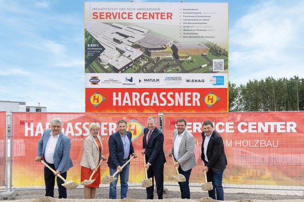 Spatenstich HARGASSNER Service Center