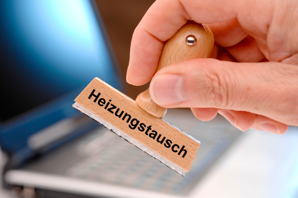  Bild 1 Mit der GEG-Novelle wurden keine neuen Austauschpflichten beschlossen. Ein Systemvergleich auf Basis der Energiepreisprognose der Bundesregierung zeigt aber, dass die Gesamtkosten einer neuen Wärmepumpen-Heizung deutlich unter den Gesamtkosten einer Gas-Heizung liegen (können).