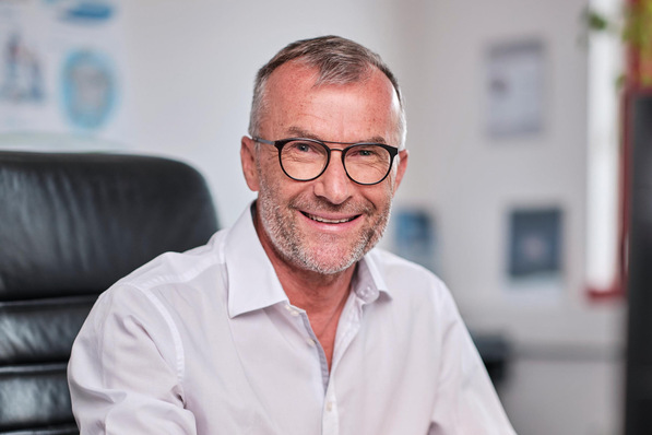  „TOC gelangt oft unbeabsichtigt durch eingespülte Kleinmengen von Frostschutzmit-teln über Schläuche und Spülpumpen in geschlossene Anlagen“, erläutert Dr. Dietmar Ende, Korrosionssachverständiger und Leiter Forschung und Entwicklung bei perma-trade Wassertechnik.