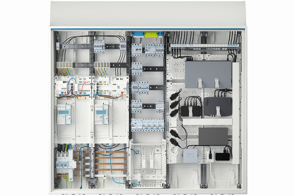  Hager: Technikzentrale mit Komplett- und Messkonzeptefeld.