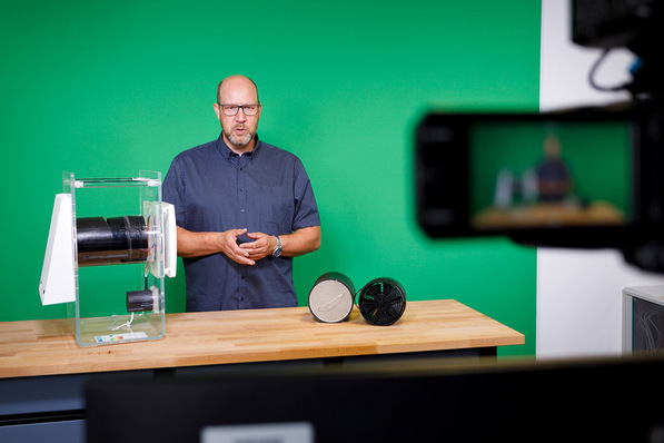 inVENTer bietet jeden Donnerstag um 10 Uhr und 15 Uhr zu den einzelnen Lüftungs-Themen Live-Webinare an, an denen die Teilnehmer ihr Wissen flexibel von zuhause aus vertiefen können – die Teilnahme ist Voraussetzung für den Erhalt des Zertifikats.