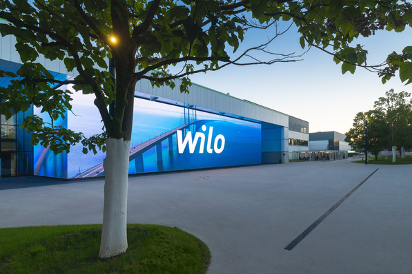 Angesichts geringerer Auftragseingänge im OEM-Geschäft wird die Arbeitszeit in der Produktion am Standort Dortmund auf bis zu 30 Stunden reduziert.