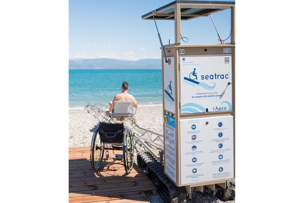 Seatrac ermöglicht Menschen mit Behinderung den Zugang zum Meer.