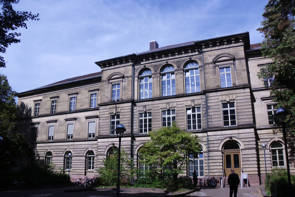 Bild 1 Referenzprojekt des Ingenieurbüros für Elektrotechnik Christian Hofmann: Die Generalsanierung der Elektrotechnik bei der denkmalgeschützten Gartenschule in Karlsruhe erfolgte im laufenden Betrieb.