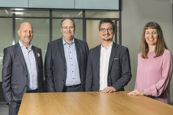 Daniel Hager, Aufsichtsratsvorsitzender Hager Group, Etienne Dock, Senior Vice President Digital and Information Hager Group, Cyril Sailly, Geschäftsführer advizeo, und Sabine Busse, CEO Hager Group.