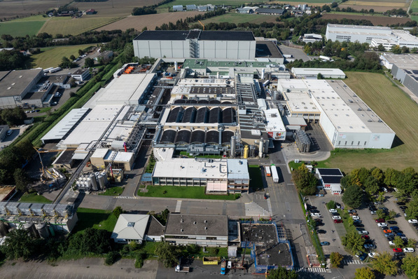 Unilever-Produktionsstandort mit Tiefkühllager in Heppenheim.