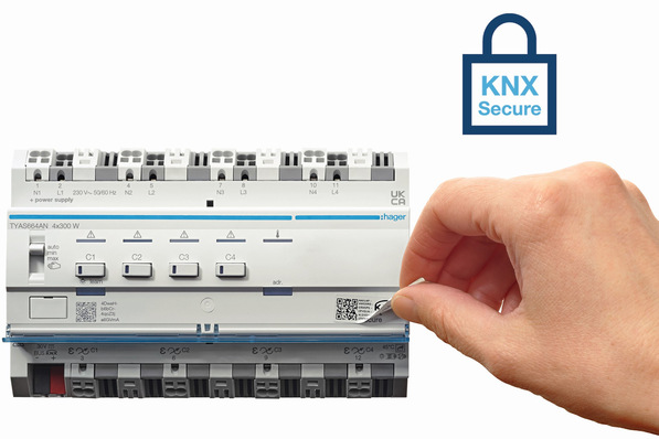 Hager: KNX-Aktor mit abziehbarem Secure-Aktivierungscode.