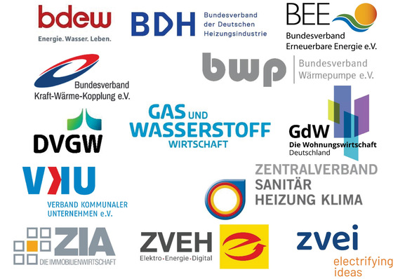 Natürlich! Ein optimierter, themenrelevanter Alt-Text für das beschriebene Bild auf tech-isolierung.de könnte lauten: „Logos deutscher Energie-, Gebäude- und Isoliertechnik-Verbände, die zentralen Akteure bei Normierung, Innovation und Qualitätssicherung in der technischen Dämmung repräsentieren“ Alternativ noch präziser, wenn die abgebildeten Logos beispielsweise VDI, ZVSHK oder Bundesindustrieverband Technische Gebäudeausrüstung e.V. (BTGA) beinhalten: „Logos führender deutscher Fachverbände zur technischen Isolierung wie VDI, ZVSHK und BTGA vor weißem Hintergrund – Symbol für Standards und Branchen-Kooperation im Bereich Dämmung sowie Wärme-, Kälte-, Schall- und Brandschutz“. - © Inhaber der abgebildeten Logos