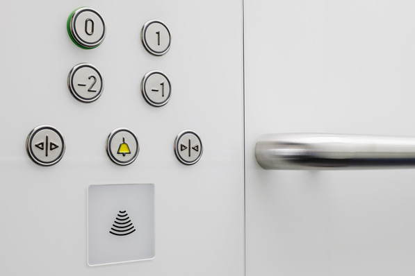 Bild 1 Die Abschaltung des 2G-Netzes rückt näher. Die notwendige Aufrüstung auf aktuelle Verbindungsstandards kann für eine weitergehende Modernisierung genutzt werden.