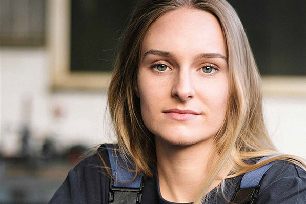 Gemeinsam stark: Frauen in der Baubranche. Unter diesem Motto hat Gira eine Plattform ins Leben gerufen, die explizit Frauen fachliche, strukturelle und persönliche Chancen zur Weiterentwicklung eröffnet, kombiniert mit der Möglichkeit zum Networking. Entstehen soll ein starkes Netzwerk von Frauen, mit Frauen, für Frauen.