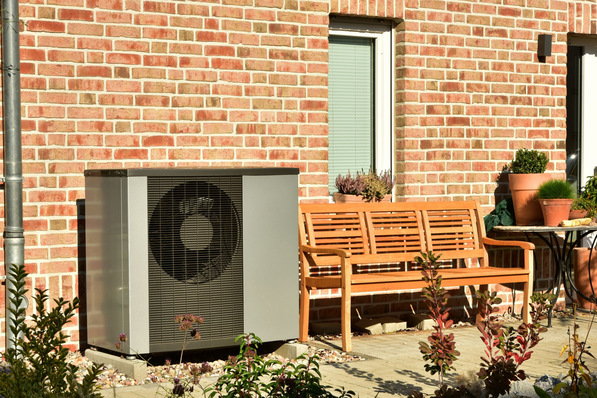 Werden Informationen über die Auslastung des Stromnetzes, Wetterprognosen und die Speicherfähigkeit der Gebäude genutzt, können Wärmepumpen netzdienlich betrieben werden. Entsprechende Anreize lohnen sich auch für das Stromsystem.