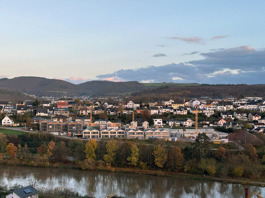 Das Hotel-Resort Terra Saar entsteht in spektakulärer Lage an der Saar.