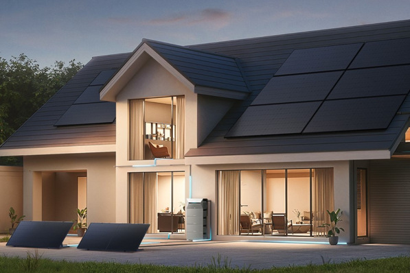 Bild 1 Kleine Batteriespeicher für Balkonkraftwerken und Mini-Photovoltaik-Systeme werden durch ihre großräumige Verteilung auch zunehmend systemisch relevant.