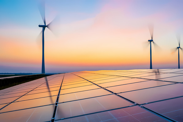 Bild 1 Die Nutzung erneuerbare Energien ist vielfältig, im Fokus stehen aber oft Photovoltaik- und Windkraft-Anlagen, wodurch es bisweilen zu unterschiedlichen Interpretationen und Schlussfolgerungen kommt.