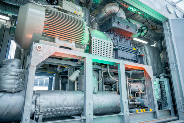 Die Anlage aus dem Projekt Push2Heat hebt Abwärme aus der Papierproduktion auf ein Dampfniveau von rund 120 Grad Celsius an.