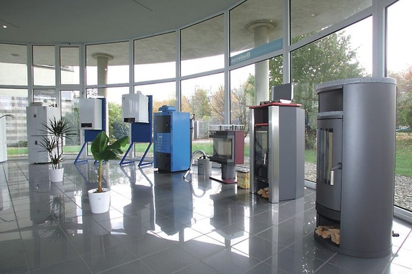 Von Brennwert-Heizkesseln bis zu Kaminöfen können sich Heizungsfachfirmen und Endkunden über das Buderus Produktprogramm jetzt auch in Kassel informieren.