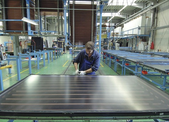 Bosch Thermotechnik: Ab 2009 steigt in Wettringen die Fertigungskapazität für Solarkollektoren auf 200000 pro Jahr.