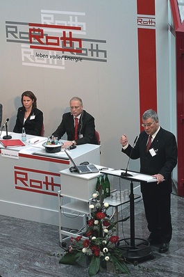 Forum Wirtschaft und Wissenschaft im Roth Atrium: Manfred Roth forderte schnelle und deutliche Ergebnisse im Umwelt- und Ressourcenschutz, u.a. im Gebäudebereich.