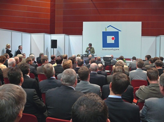 Schon 2007 waren die Vorträge des Deutschen Forum innenraumhygiene gut ­besucht. Die Veranstalter rechnen in diesem Jahr mit wachsenden Besucherzahlen.