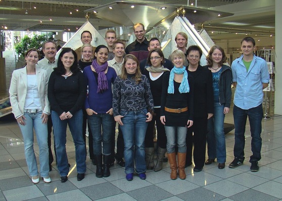 Die Studenten der FH Coburg und das Kermi-Team beim Workshop in Plattling.