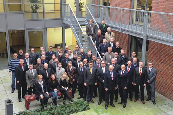 Emco Klima hat sein Außendienstteam ausgebaut. Die offizielle Begrüßung und Vorstellung der neuen Mitarbeiter erfolgte auf der jährlichen Vertriebstagung im Dezember 2008.