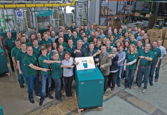 SenerTec produziert seit 1996 Qualität in Serie. Jetzt konnte das 20000ste Mini-Blockheizkraftwerk ausgeliefert werden.